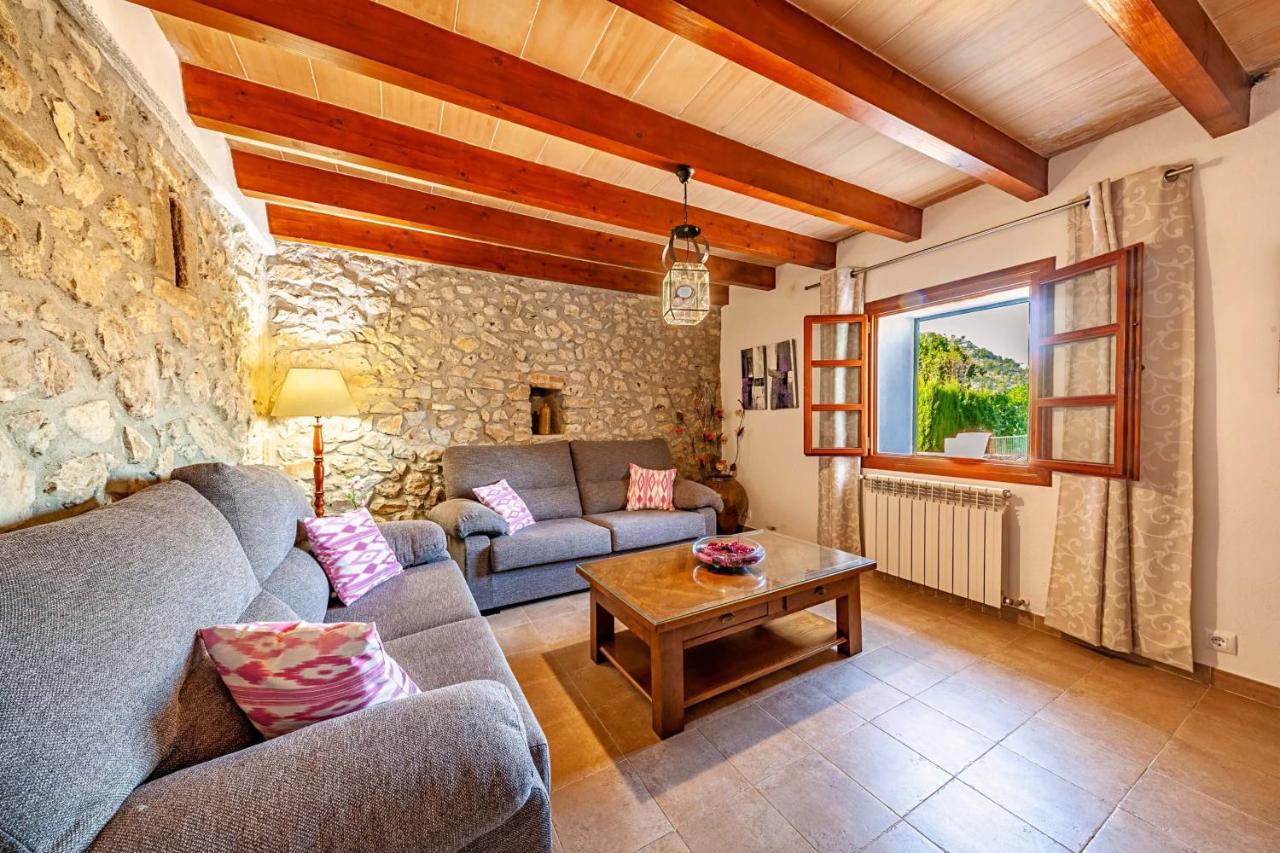Villa Mala Garbo By Sealand Villas Pollenca Exterior photo